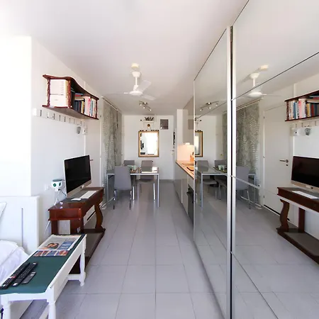 Interior Serviced Daire *
