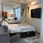 Interior Serviced Appartement *